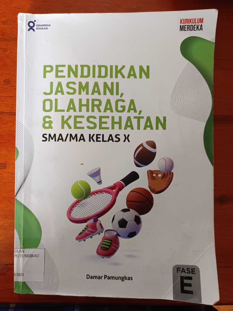 Sampul Buku PJOK (X)